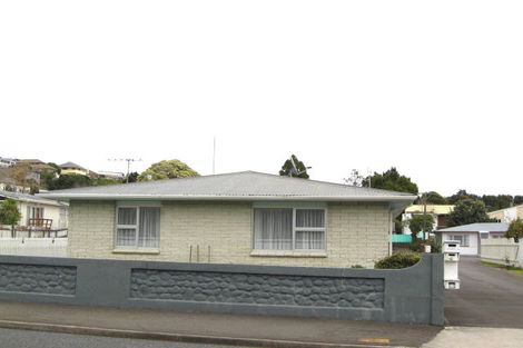 Photo of property in 42c Belt Road, Moturoa, New Plymouth, 4310