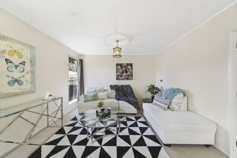 Photo of property in 4 Robert Allan Way, Pakuranga Heights, Auckland, 2010