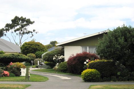Photo of property in 72 Withells Road, Avonhead, Christchurch, 8042