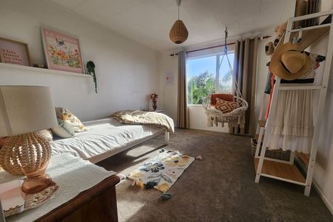 Photo of property in 28 Zingaro Place, Massey, Auckland, 0614