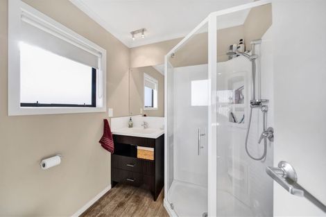 Photo of property in 12 Dolphin Parade, Bell Block, New Plymouth, 4312