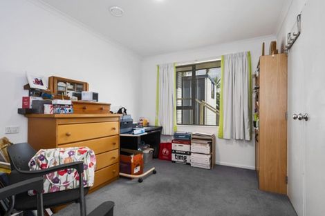 Photo of property in 72 Village Park Drive, Welcome Bay, Tauranga, 3112