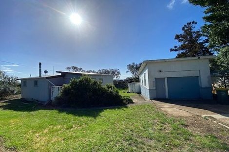 Photo of property in 1364 Whangaparaoa Road, Army Bay, Whangaparaoa, 0930