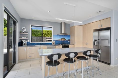 Photo of property in 39 Inverness Drive, Pyes Pa, Tauranga, 3112