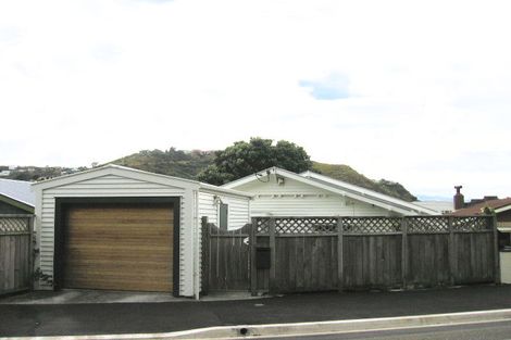Photo of property in 165 Derwent Street, Island Bay, Wellington, 6023