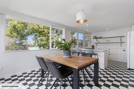 Photo of property in 82 Taikata Road, Te Atatu Peninsula, Auckland, 0610