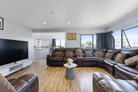 Photo of property in 21 Sharland Avenue, Manurewa, Auckland, 2102