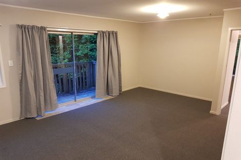 Photo of property in 2/31 Camelot Place, Glenfield, Auckland, 0629