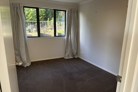 Photo of property in 20 Roberts Road, Matakatia, Whangaparaoa, 0930