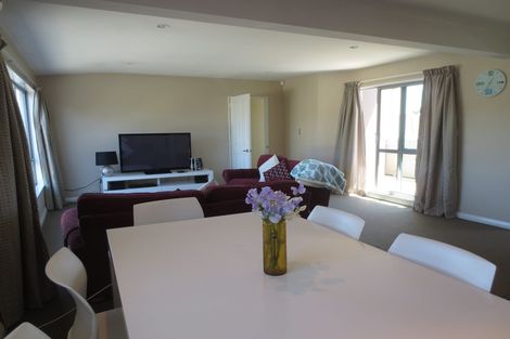 Photo of property in 8c Broadbent Street, Riccarton, Christchurch, 8041