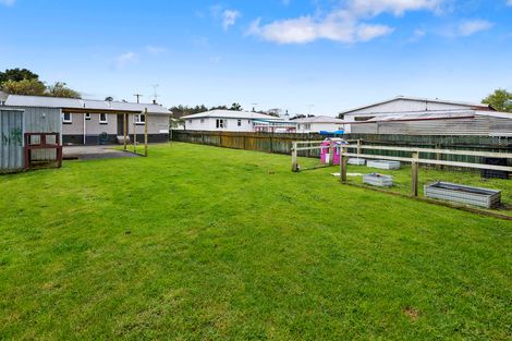 Photo of property in 14 Orchard Rise, Rosehill, Papakura, 2113