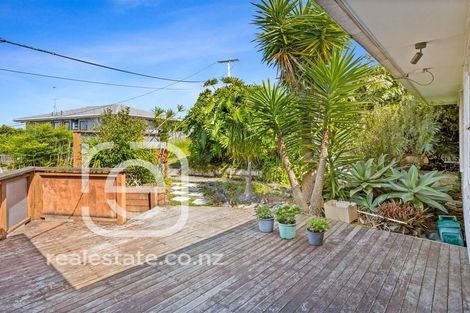 Photo of property in 42 Gordon Avenue, Milford, Auckland, 0620