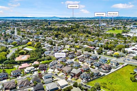 Photo of property in 23 Midhurst Avenue, Henderson, Auckland, 0612