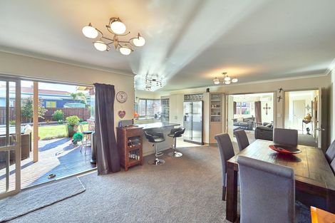 Photo of property in 25 Masefield Terrace, Kelvin Grove, Palmerston North, 4414
