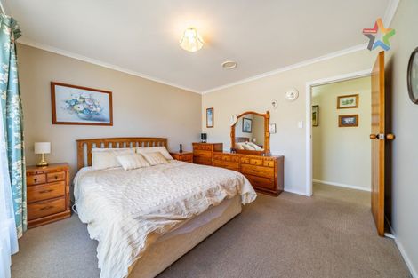 Photo of property in 294a Stokes Valley Road, Stokes Valley, Lower Hutt, 5019