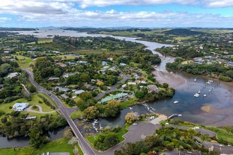 Photo of property in 111 Landing Road, Kerikeri, 0230