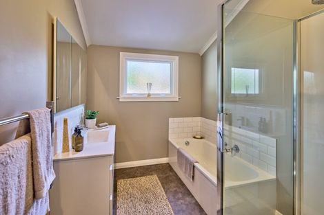 Photo of property in 7 Fairfield Avenue, Fairfield, Lower Hutt, 5011