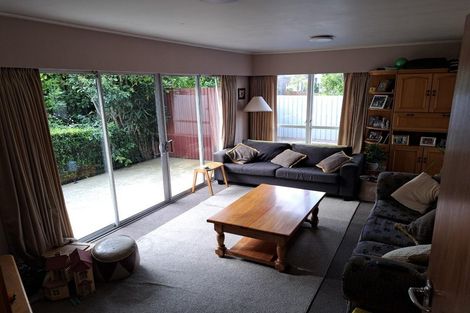 Photo of property in 2 Lansdowne Crescent, Glenview, Hamilton, 3206