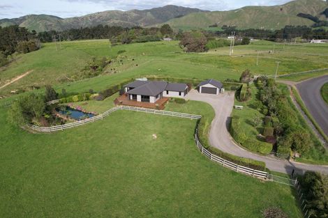 Photo of property in 67 Albert Road, Tokomaru, Palmerston North, 4474