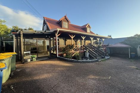 Photo of property in 3/76 Kaurilands Road, Titirangi, Auckland, 0604