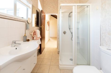 Photo of property in 113 Field Way, Waikanae Beach, Waikanae, 5036