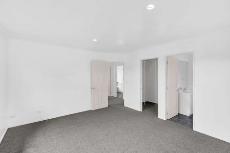Photo of property in 10 Kalberry Place, East Tamaki, Auckland, 2016
