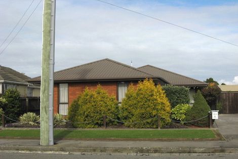 Photo of property in 185 Langdons Road, Northcote, Christchurch, 8052