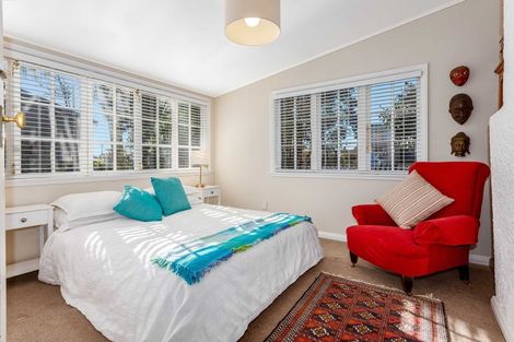 Photo of property in 10 Kowhai Street, Eastbourne, Lower Hutt, 5013