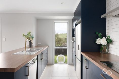 Photo of property in 72 Adler Drive, Ohauiti, Tauranga, 3112