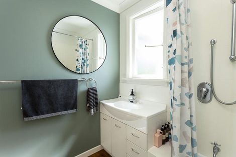 Photo of property in 94 Centennial Avenue, Helensburgh, Dunedin, 9010