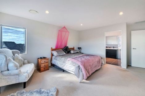 Photo of property in 17 Leafield Crescent, Henderson, Auckland, 0612