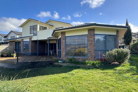 Photo of property in 5 Birkinshaw Grove, Riverstone Terraces, Upper Hutt, 5018