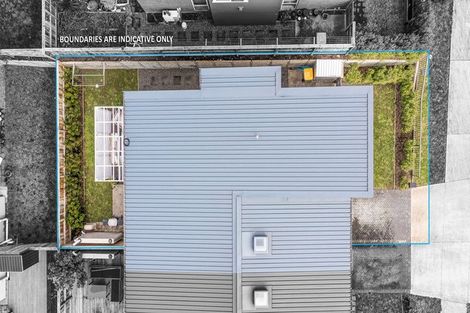 Photo of property in 10 Waimoana Close, Massey, Auckland, 0614