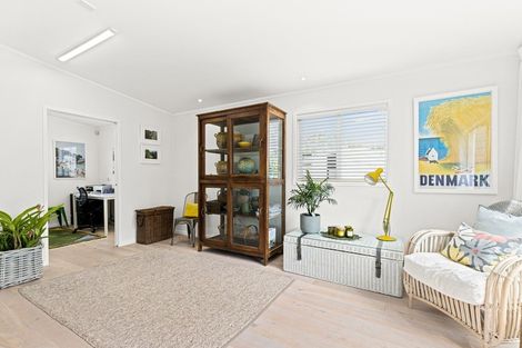 Photo of property in 12 Waimanu Place, Point Wells, Warkworth, 0986