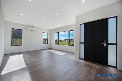 Photo of property in 81 Clarks Beach Road, Clarks Beach, 2122