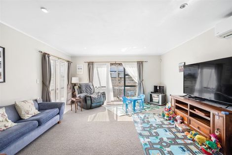 Photo of property in 1/39 Langton Road, Stanmore Bay, Whangaparaoa, 0932