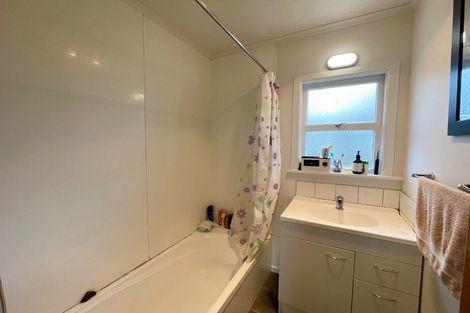 Photo of property in 11 Helleur Road, Massey, Auckland, 0614
