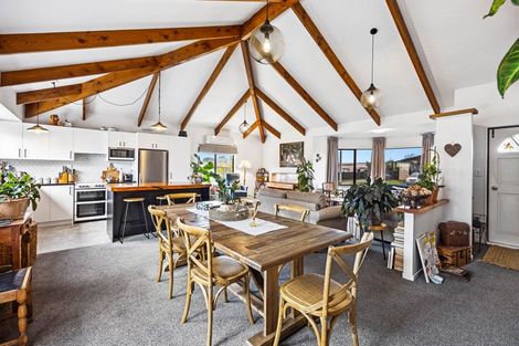 Photo of property in 6 Dillon Drive, Bell Block, New Plymouth, 4312