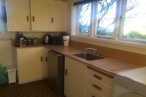 Photo of property in 37 Dorking Road, Brooklyn, Wellington, 6021