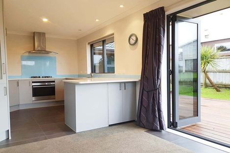 Photo of property in 5 Keven Road, Clarks Beach, Pukekohe, 2679