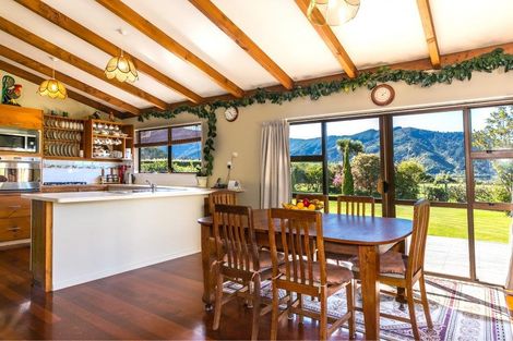 Photo of property in 5804 Kenepuru Road, Waitaria Bay, Picton, 7282