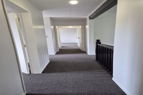 Photo of property in 60 Guadeloupe Crescent, Grenada Village, Wellington, 6037