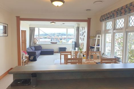 Photo of property in 18 Queens Drive, Kilbirnie, Wellington, 6022