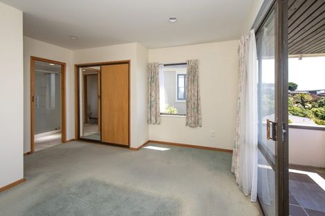 Photo of property in 2/17 Belleview Terrace, Mount Pleasant, Christchurch, 8081