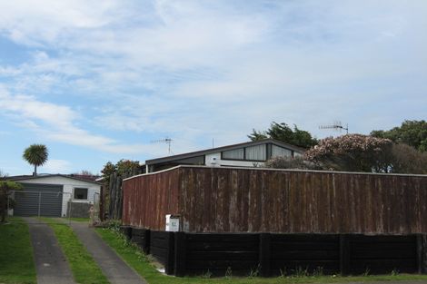 Photo of property in 31 Karyn Street, Castlecliff, Whanganui, 4501