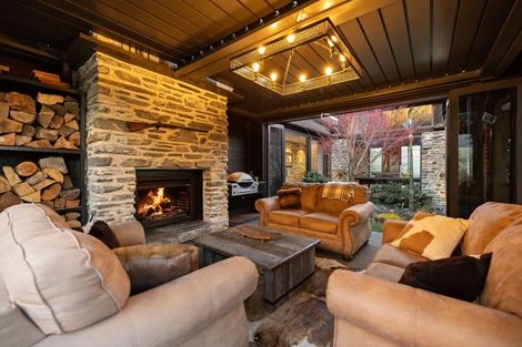 Photo of property in 31 Hackett Road, Jacks Point, Queenstown, 9371