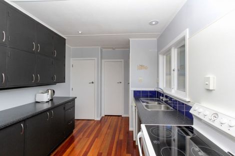 Photo of property in 33 Pembroke Street, Westown, New Plymouth, 4310