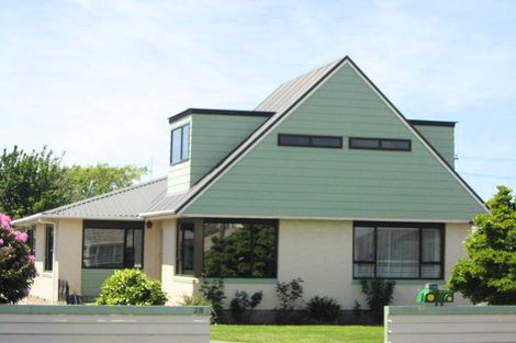 Photo of property in 28 Kirk Road, Templeton, Christchurch, 8042