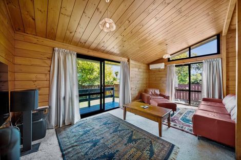 Photo of property in 10 Chrisarda Place, Red Hill, Papakura, 2110