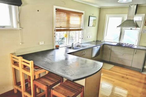 Photo of property in 2/134 Forrest Road, Milford, Auckland, 0620